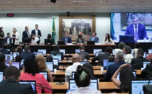 CCJ da Câmara aprova proposta que reduz maioridade penal de 18 para 16 anos