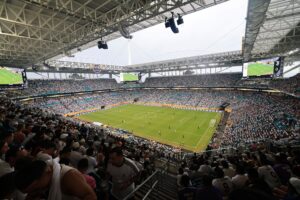 Palco de Brasil x Escócia, Hard Rock Stadium já recebeu Copa do Mundo de Clubes, Copa América e 6 Super Bowls
