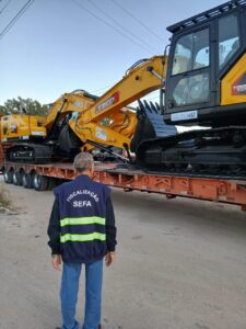 Apreensão de escavadeiras hidráulicas por falta de recolhimento do diferencial de alíquotas em São Geraldo do Araguaia!