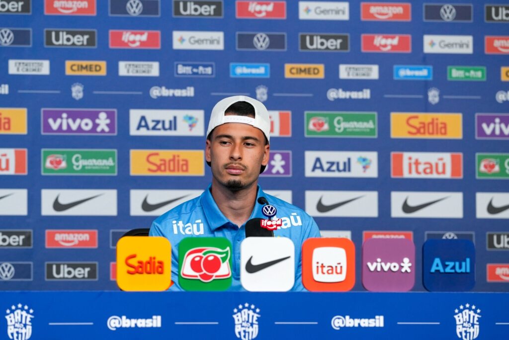Martinelli exalta bom ambiente da Seleção e projeta partida contra a Escócia: “Jogo muito difícil”