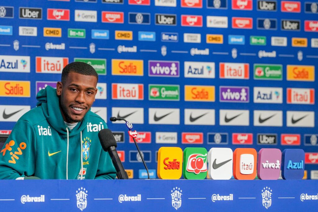 Rayan valoriza força coletiva da Seleção antes de duelo eliminatório da Copa
