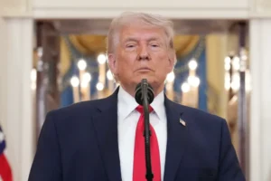 Trump reafirma ameaça ao Irã por acordo nuclear