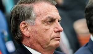 Boletim médico: Bolsonaro teve 36h de forte soluço esta semana