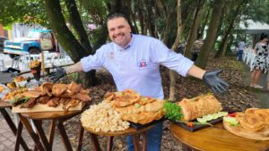 O maior festival gastronômico do Brasil, Torresmofest, está de volta a Belém, e com edição especial “ Lendas do Rock”