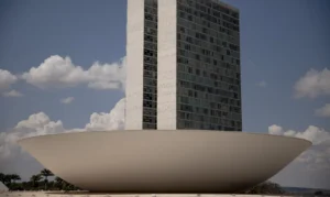 Motta cria comissão para analisar PEC que reduz maioridade penal
