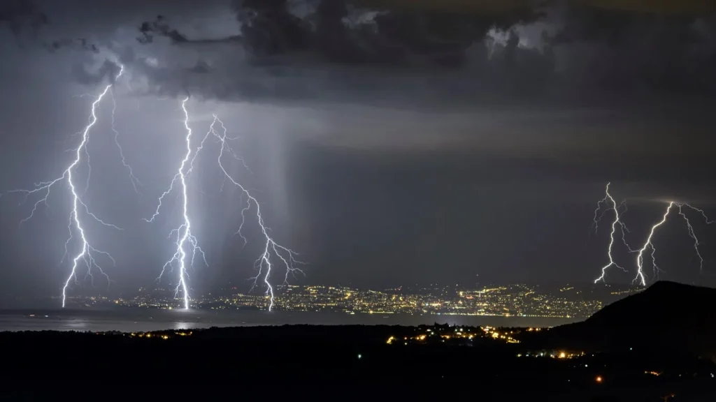 El Niño intensifica clima extremo e primeira grande onda de tempestades acende alerta no Brasil