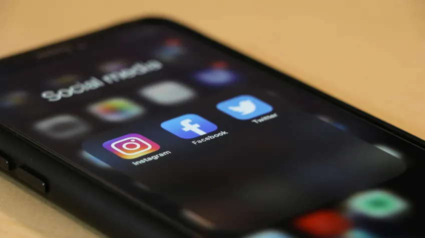 Vietnã planeja limitar acesso de menores de 16 anos a redes sociais