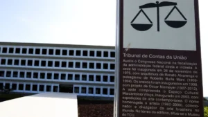 Após ordem de Dino, TCU lança painel para acompanhar emendas parlamentares