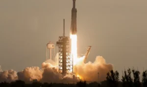 Nasa lança telescópio do tamanho de um ônibus para desvendar matéria escura, energia escura e encontrar novos mundos; veja vídeo