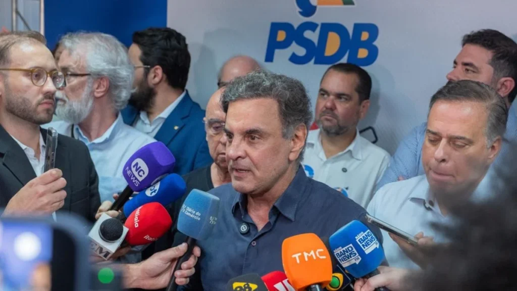 Aécio Neves muda de rota e entra na disputa pelo Senado em Minas Gerais na chapa de Alexandre Kalil