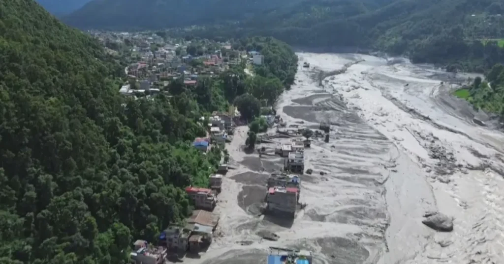 Geofísico detalha como terremoto desencadeou enchente repentina no Nepal