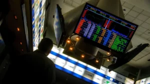 Estrangeiro tira quase R$ 12 bilhões da bolsa brasileira em agosto