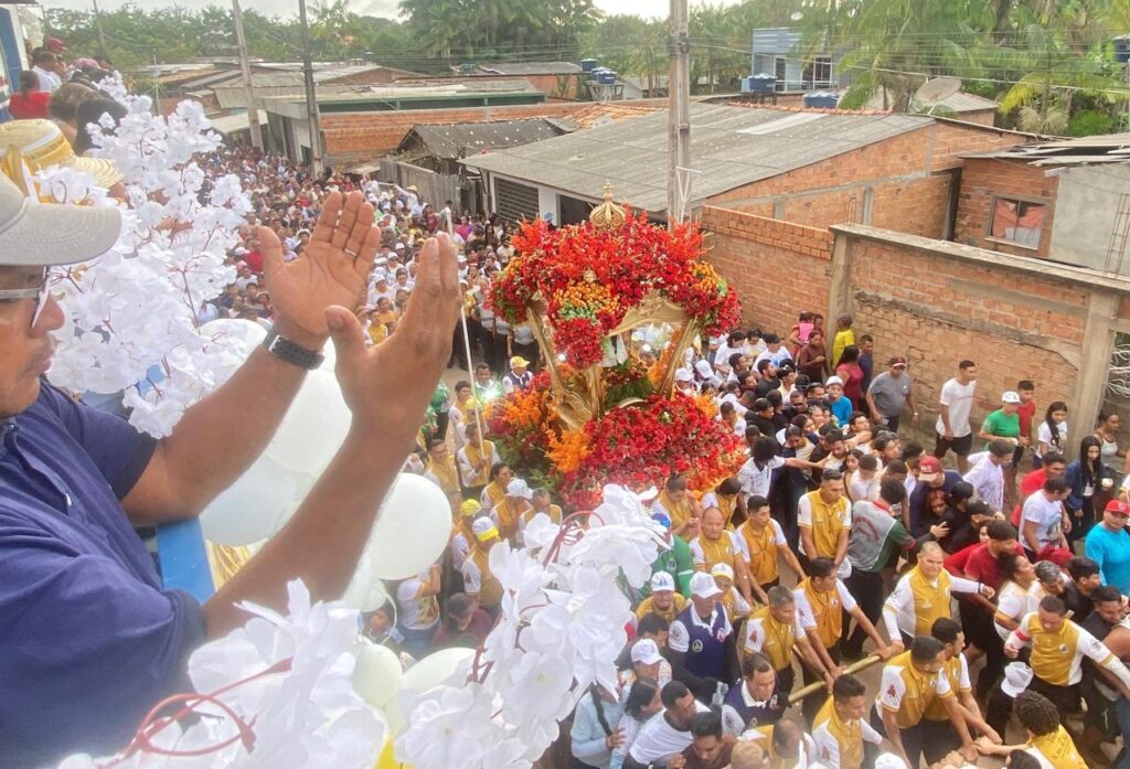 Portel, no Marajó, reverencia a Virgem Maria com o 129º Círio de Nazaré