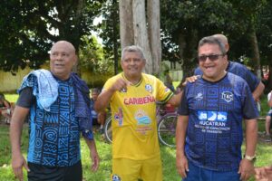 Futebol, amizade e homenagem: Tuna e Triunfo se enfrentam em festa para Sulamita Barros