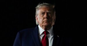 Trump retoma tentativa de demitir Lisa Cook, do Fed