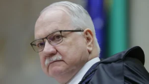 Fachin defende sigilo da fonte de jornalista após decisão de Moraes