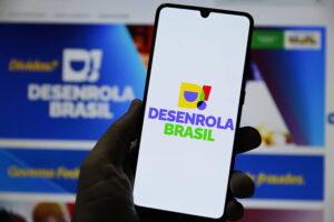 Novo golpe do Desenrola exibe CPF e dados da vítima para cobrar acordo por PIX; saiba como se proteger