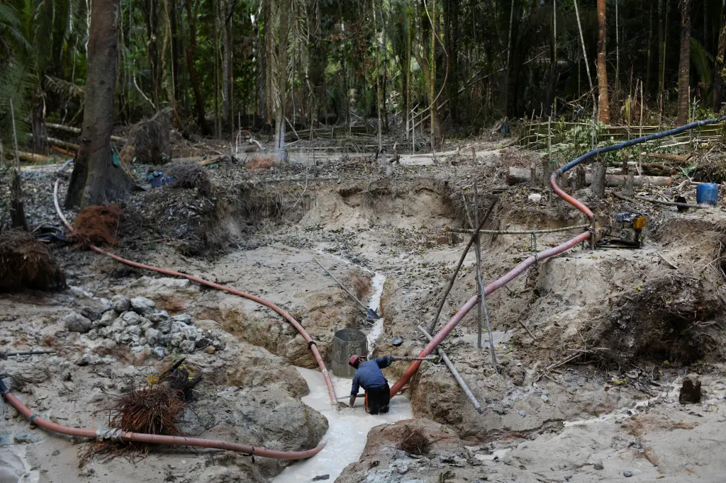Esquema de R$ 200 milhões com cassiterita ilegal da Amazônia abastece gigantes globais de tecnologia, aponta MPF