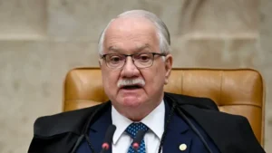 A carta de 13 ministros aposentados do STF para Edson Fachin: ‘mais aguda crise’ e ‘imediata e rigorosa apuração’