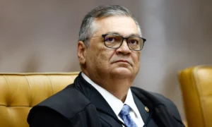 Dino derruba decisão de Mendonça que mandou apagar post de humorista sobre Nossa Senhora a pedido de Flávio