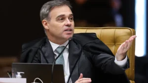 Mendonça rebate Moraes e diz que documentos da PF mostram que Lulinha era alvo de investigação
