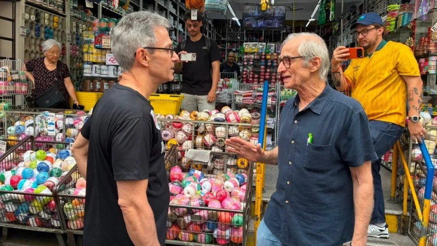 Zema diz que vai até o fim, mas pressão por desistência aumenta na reta final