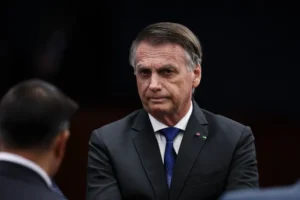 Defesa de Bolsonaro desiste de pedido para suspensão da pena