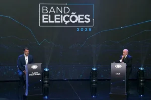 Ataques, provocações e ausência de propostas entre Flávio Bolsonaro e Lula no debate na Band