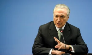 Michel Temer anuncia apoio a Flávio Bolsonaro no segundo turno
