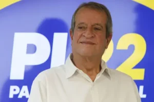 Ninguém aprovou carta de Flávio e Bolsonaro não sabia de viagem, diz Valdemar