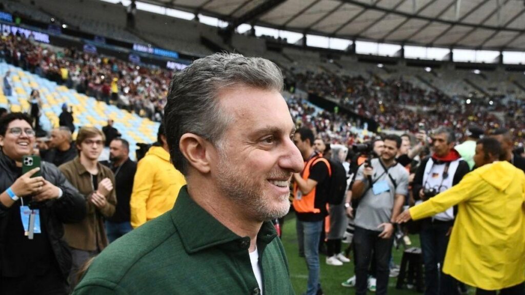 Veja as mensagens entre Luciano Huck e Vorcaro reveladas pela PF