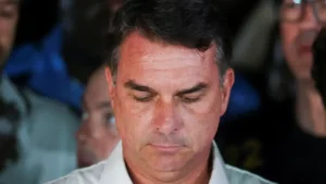 Flávio muda a rota e agora diz que vai pedir ao TSE cassação da chapa Lula-Alckmin