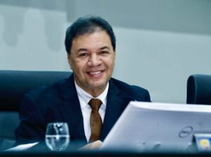 Chicão surpreende na reta final e conquista uma cadeira no Senado pelo Pará