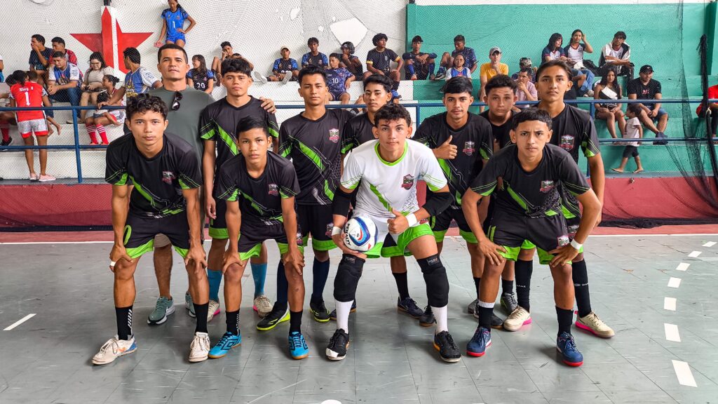 Esporte aproxima alunos da cidade e do campo durante jogos escolares em Portel, no Marajó