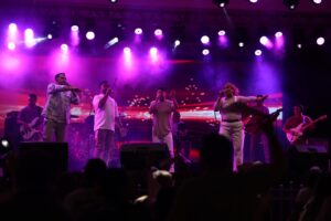 Hoje à noite tem Ministério Seráfico e Rafael Morel no Círio Musical