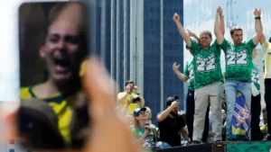 Mesmo com ‘Exército’ de Janones, esquerda não se equipara à força digital do bolsonarismo, diz Marcos Nobre