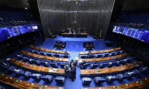 Com 45 senadores em 2027, bolsonarismo se aproxima de impeachment de ministros