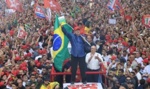Continua como antes. Lula é tetra presidente reeleito no Brasil